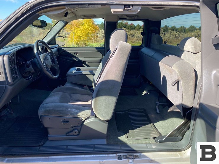 2004-chevrolet-silverado-1500-image-23