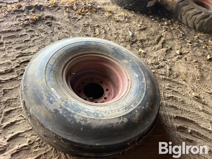 implement-10.00-16sl-tire-&-rim-image-7