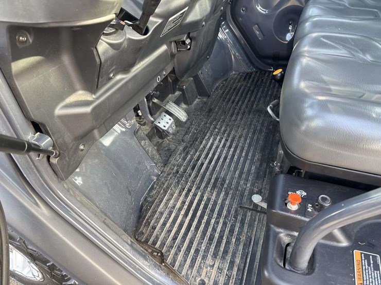 kubota-rtv-x1100c-image-12