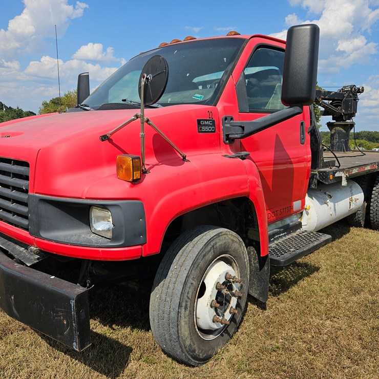 #21458 • 2003 GMC C5500 Truck