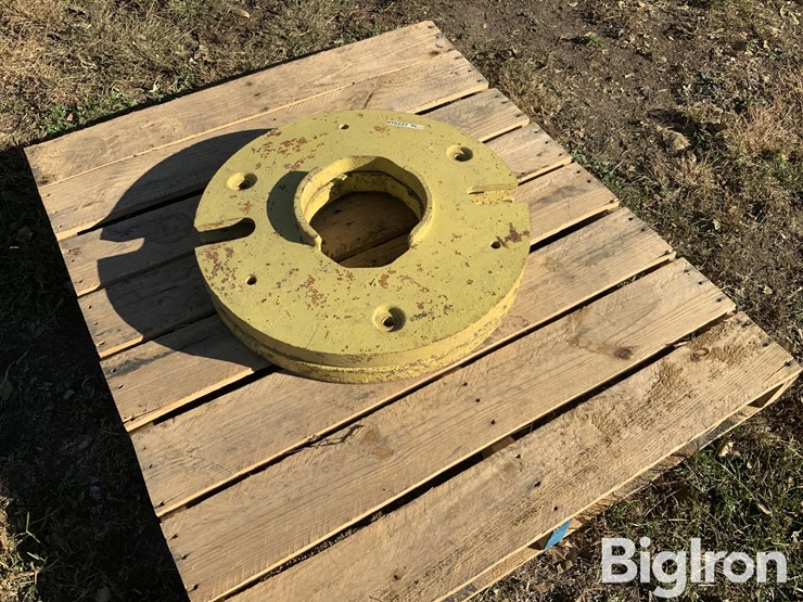 john-deere-2520-image-1