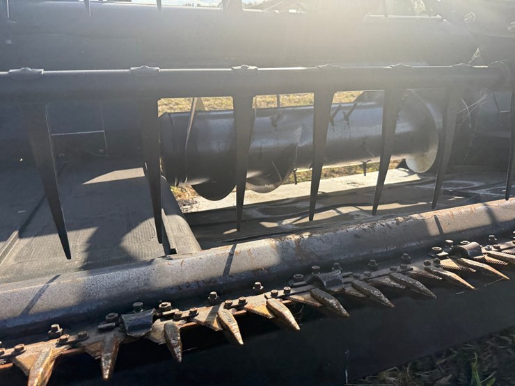 2014-macdon-40-foot-flex-draper-head----header-cart-not-included-image-45