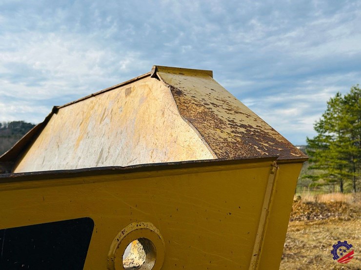 caterpillar-745-image-27