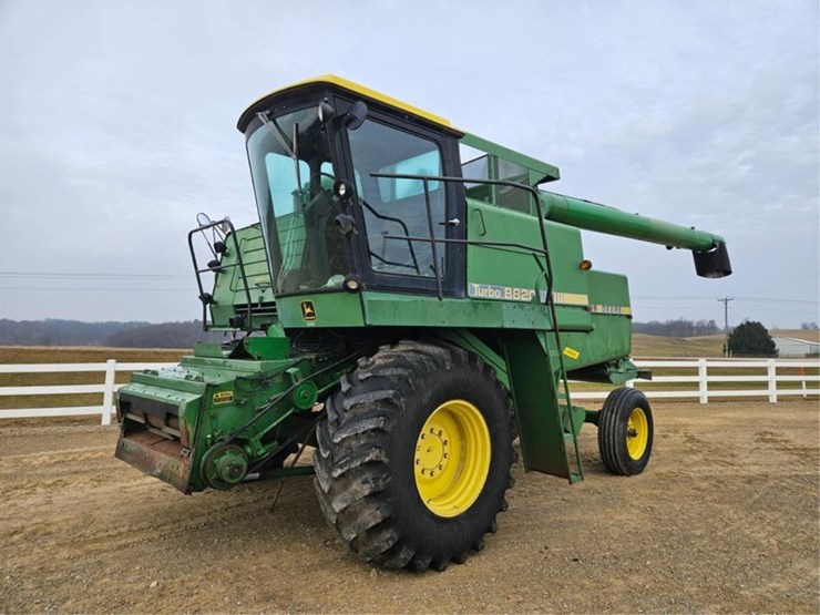 john-deere-8820-image-1
