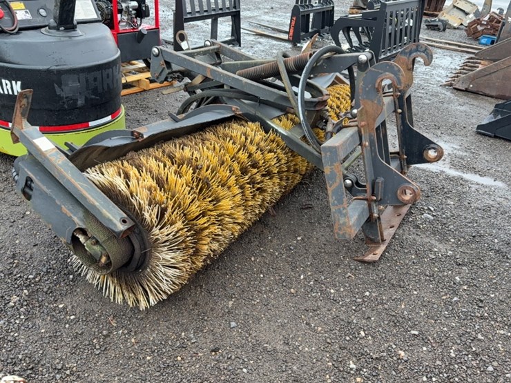 caterpillar-416-image-3