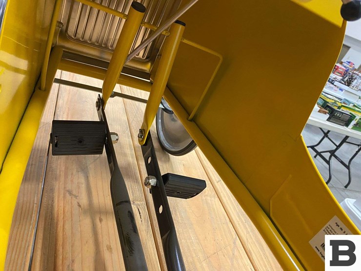 baghera-toy-pedal-car-image-11