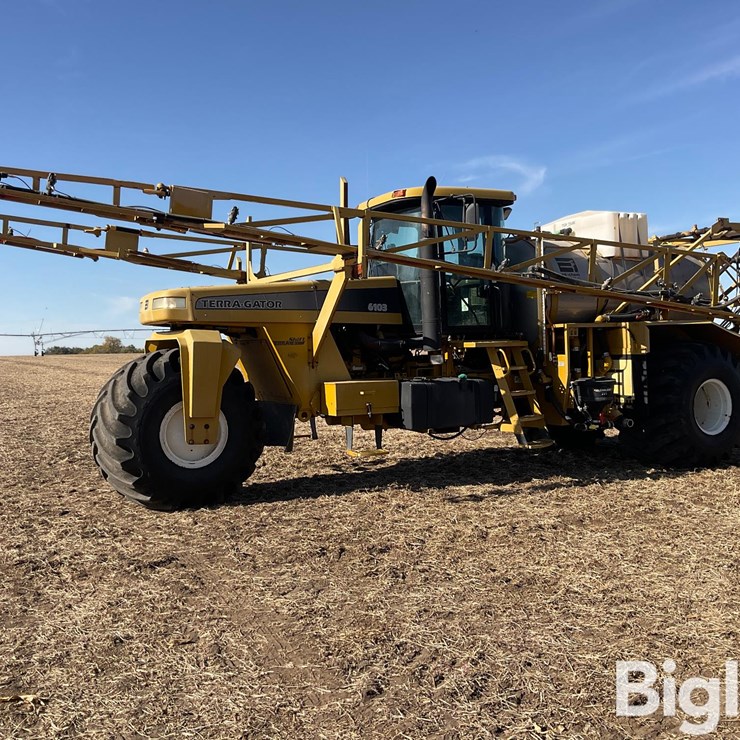 2006 AG-CHEM TERRA-GATOR 6103