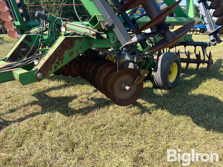 john-deere-630-image-10