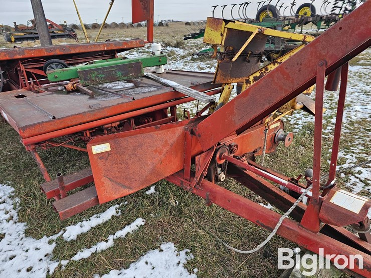 new-holland-1010-image-11