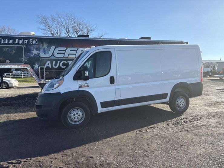 2018-ram-promaster-1500-image-1