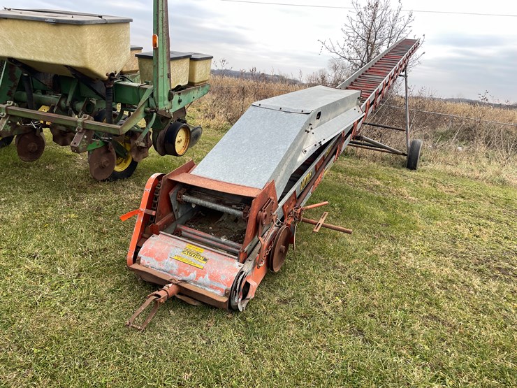 #1068-•-little-giant-elevator-image-3