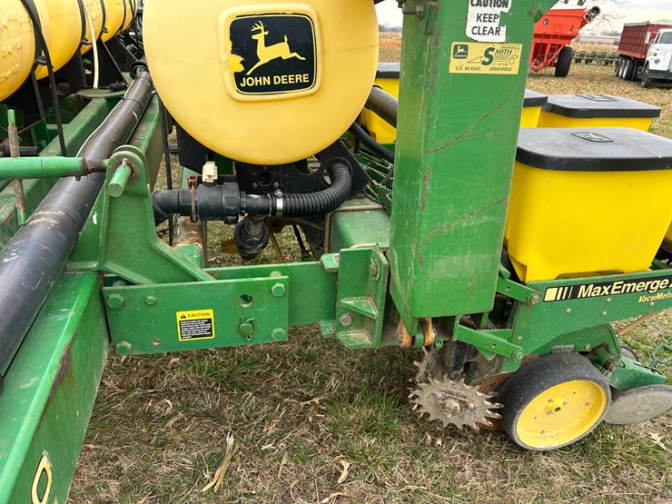 john-deere-7200-image-27