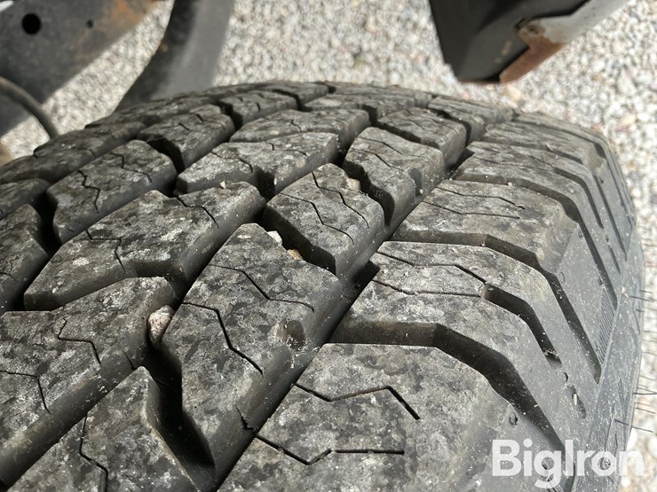 2014-ford-e250-image-16