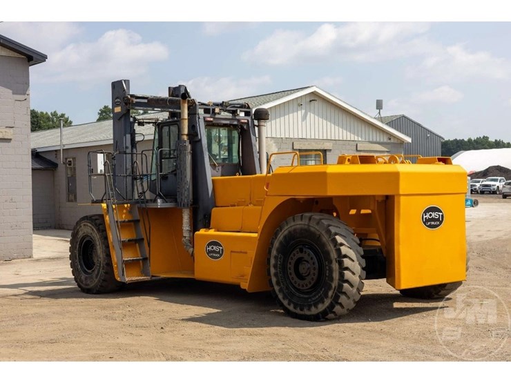 offsite-2010-hoist-p800at-80,000-rough-terrain-forklift-image-4