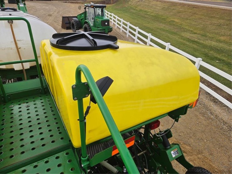 john-deere-1770nt-image-39