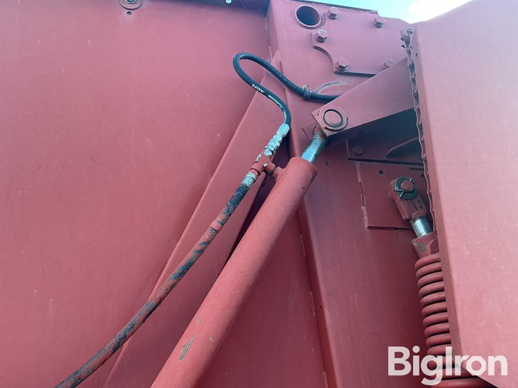 1992-new-holland-660-image-12