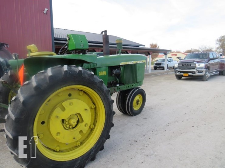 john-deere-3010-image-6