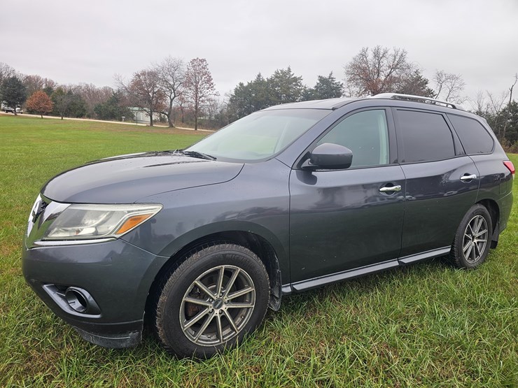 2013-nissan-pathfinder-image-3