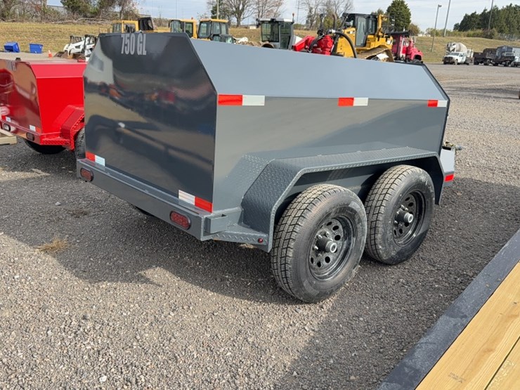 #2065-•-towable-750-gallon-fuel-tank-image-4