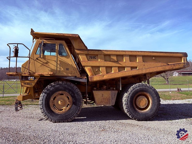 1990-caterpillar-769c-image-2