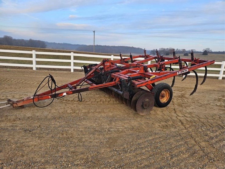 bush-hog-1560-image-1