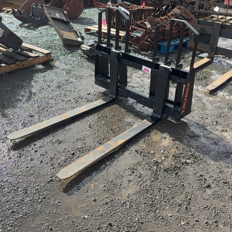 #2016 • TRUBILT 48" SKID STEER PALLET FORKS
