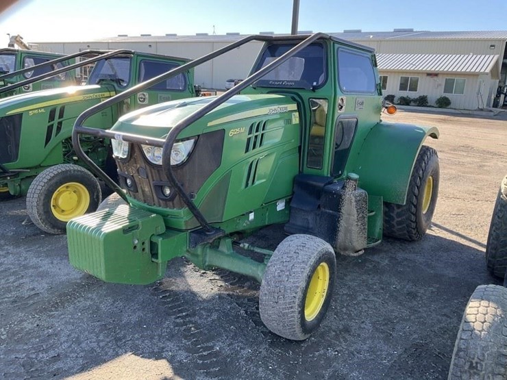 john-deere-6125m-image-3