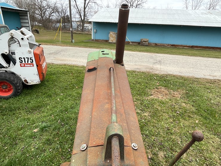 john-deere-620-image-34