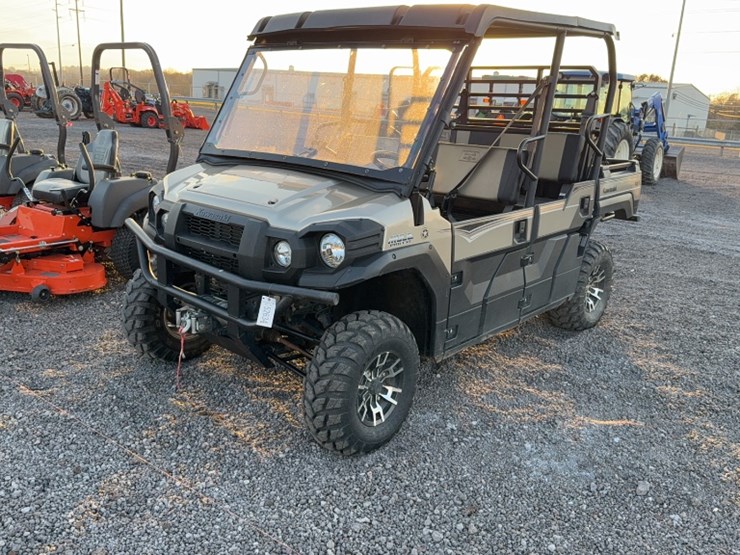 #3100-•-2018-kawasaki-mult-pro-fxt-utv-image-1