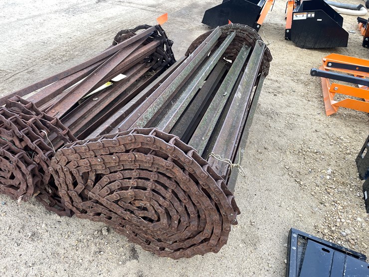 #1070-•-new-idea-manure-spreader-apron-image-5