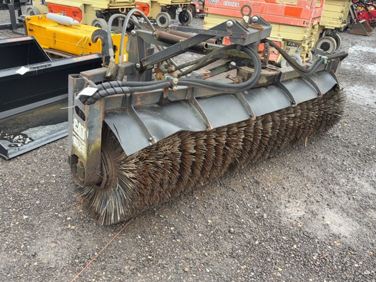 caterpillar-416-image-1