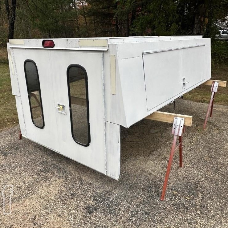 UTILITY TRUCK TOPPER