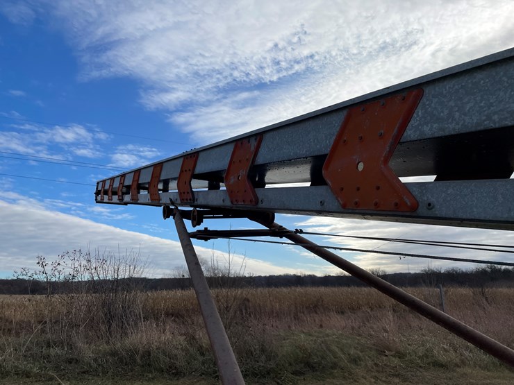 #1409-•-little-giant-elevator-image-5