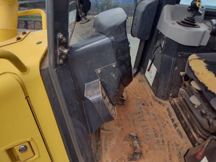 komatsu-d61ex-23-image-16