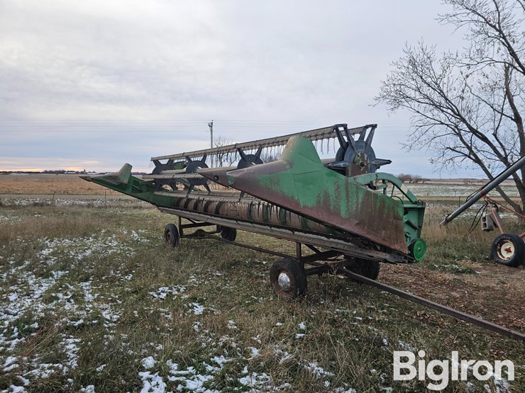 john-deere-224-image-1