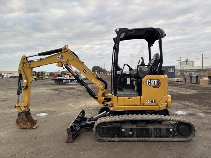 2022-caterpillar-302.7cr-image-5