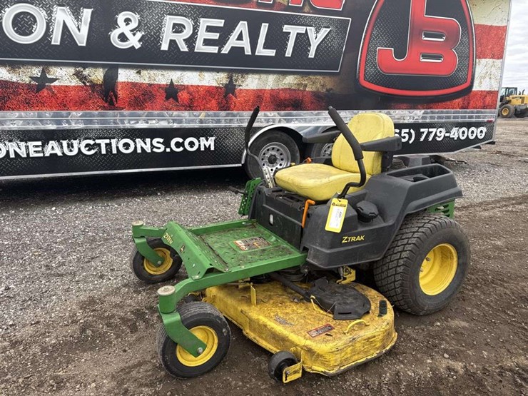 john-deere-m-image-1