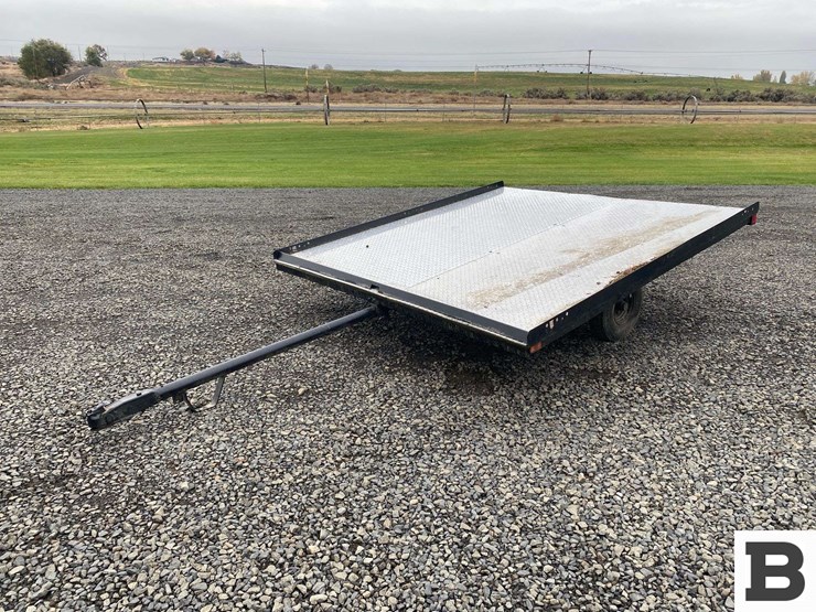 two-place-snowmobile-trailer-image-1