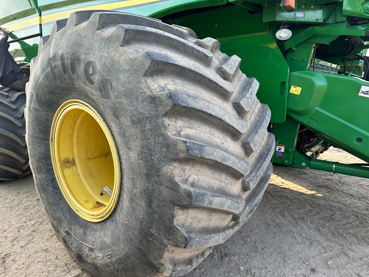 2015-john-deere-s680-image-9