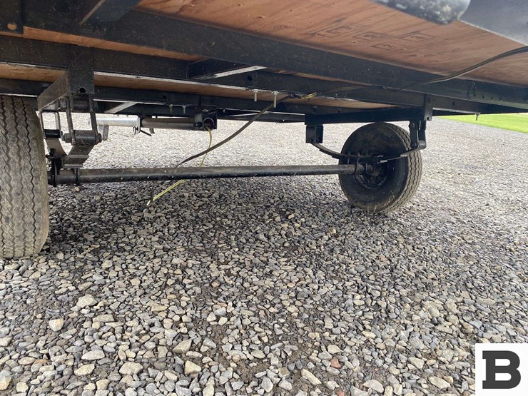 two-place-snowmobile-trailer-image-17