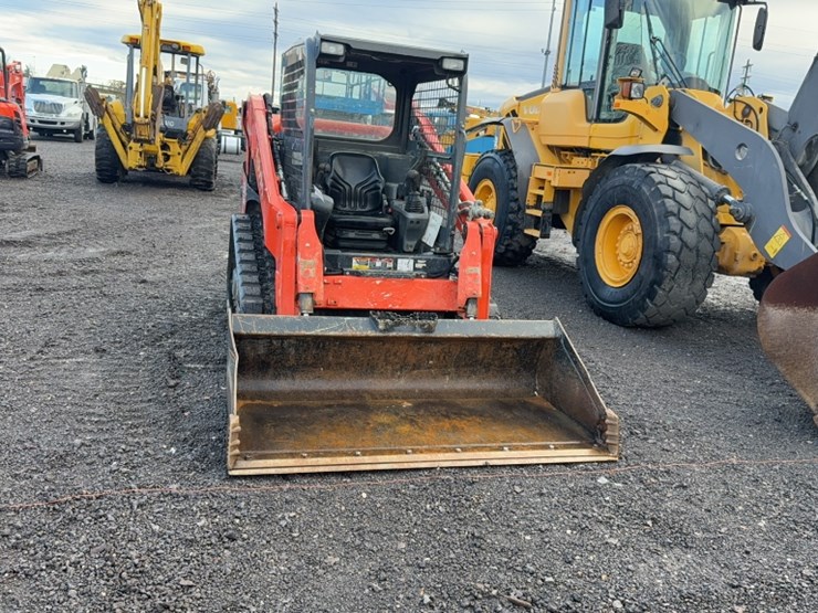 kubota-svl65-2-image-2