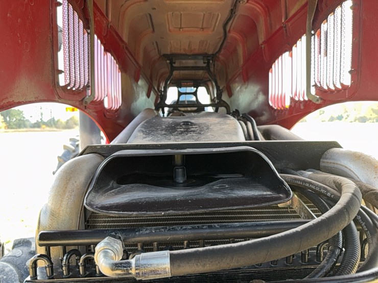 case-ih-magnum-335-image-85