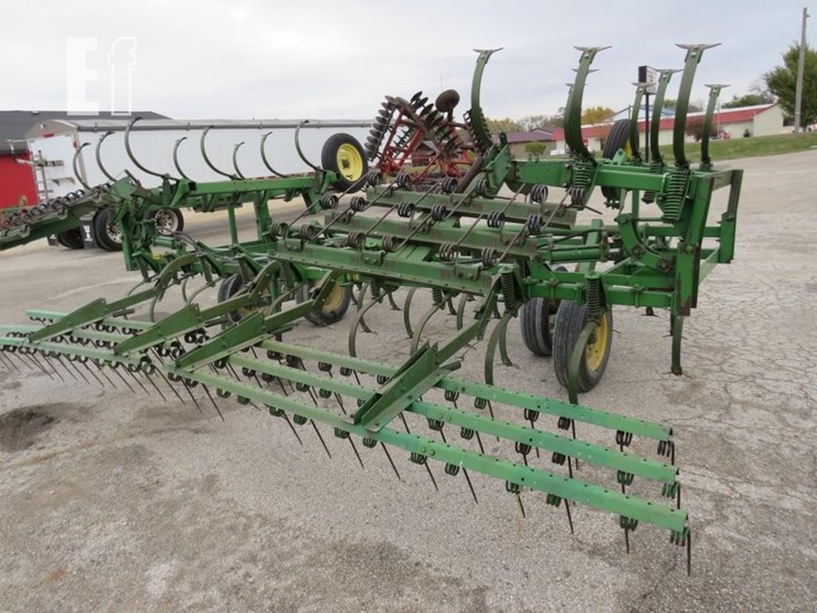 john-deere-1010-image-4