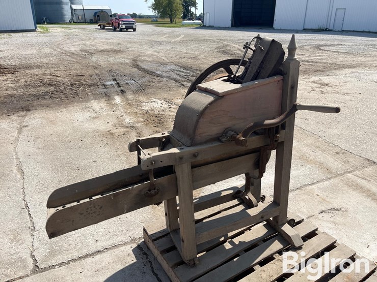 bush’s-no.7-corn-sheller-image-7