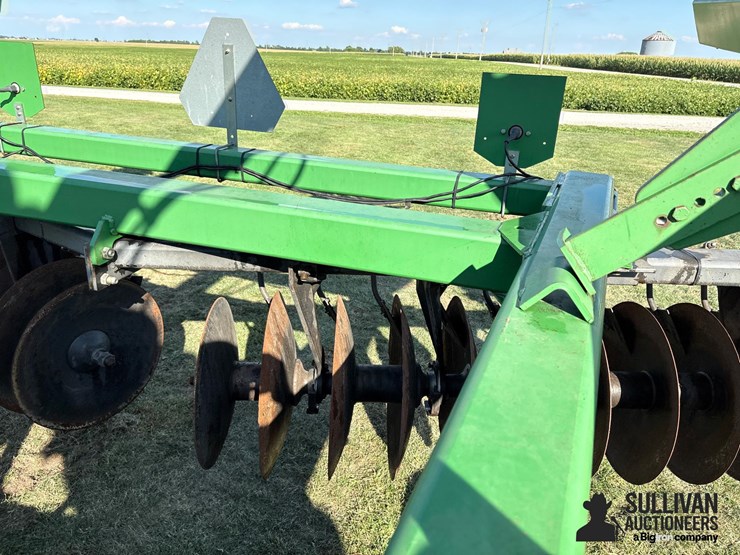 2010-john-deere-637-image-19