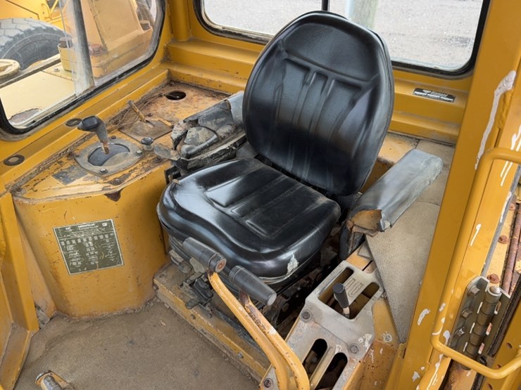 caterpillar-d6h-xl-image-13