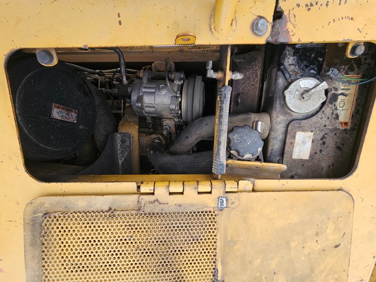 2002-caterpillar-d5g-xl-image-28