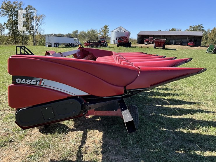 2009-case-ih-3208-image-2
