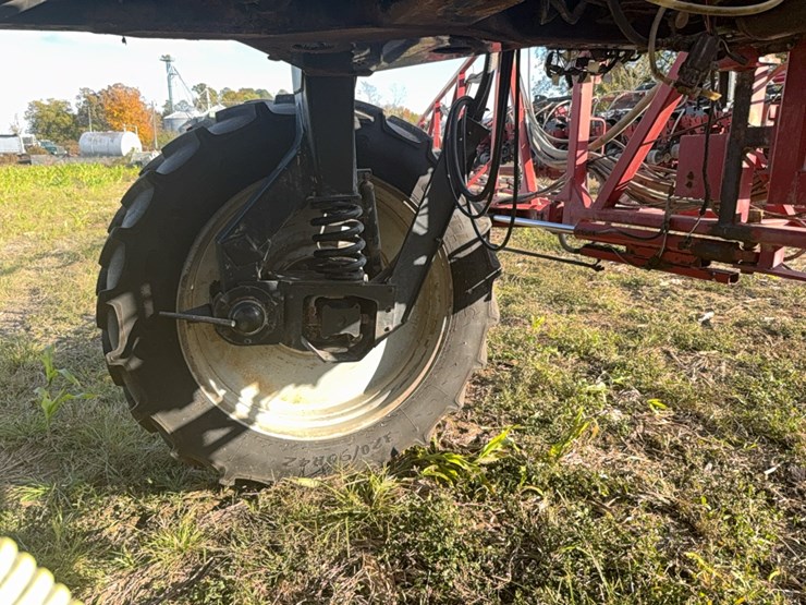 case-ih-3185-patriot-sprayer-image-83