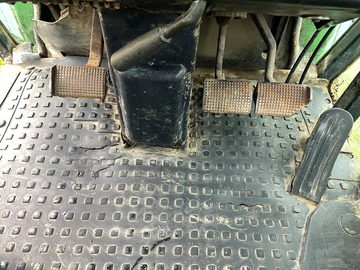 deutz-allis-7120-image-31